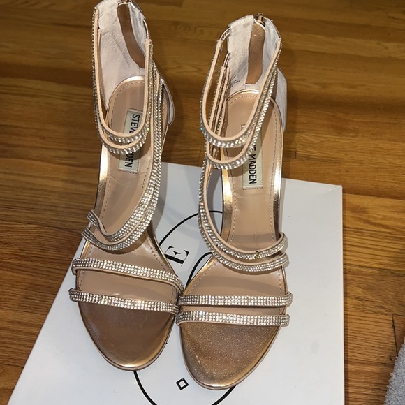 Steve Madden Rose Gold Heels - Picture 10 of 14